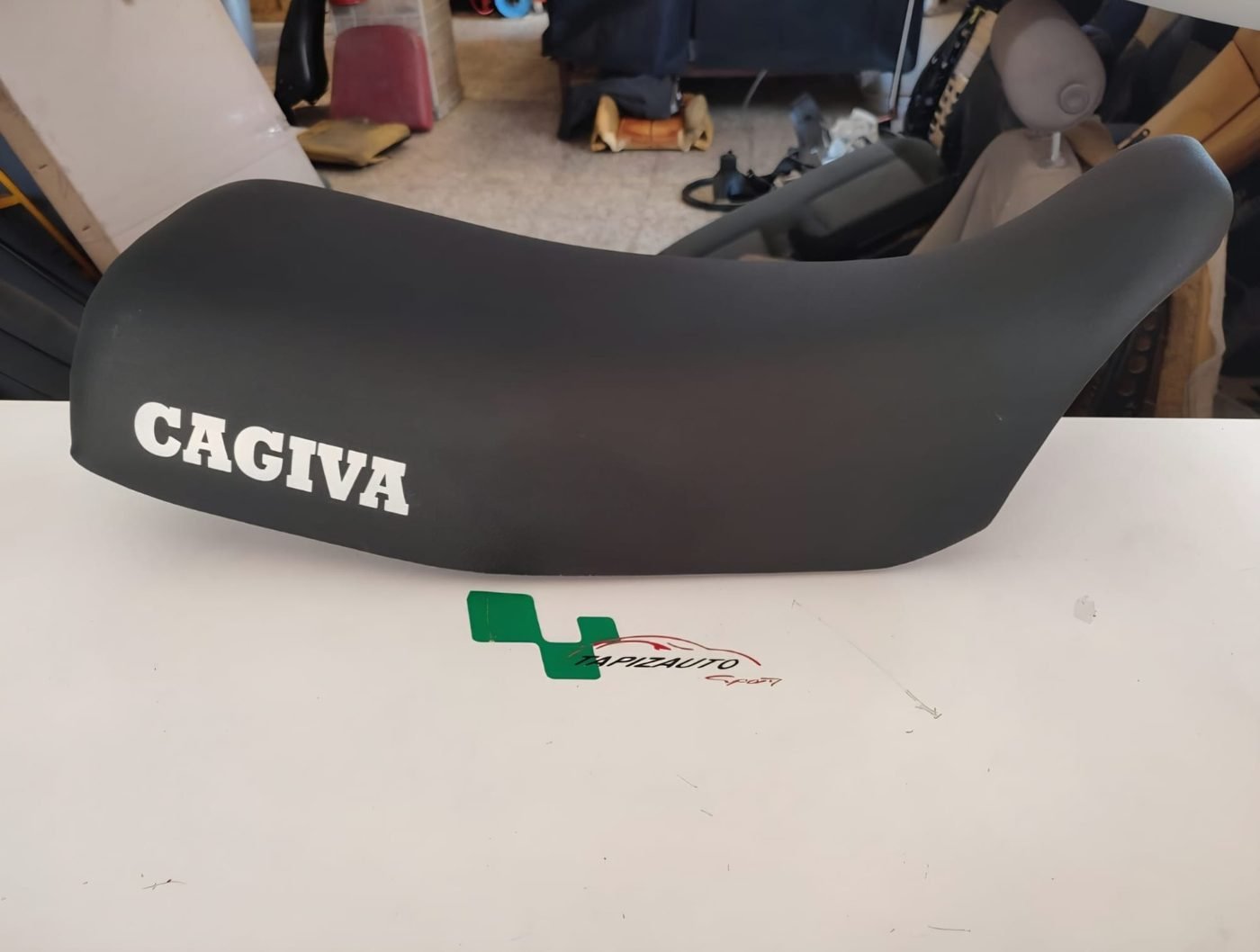 Asiento moto Cagiva tapizado en negro